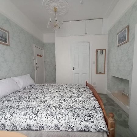 Mari London Holiday Room Ілфорд Екстер'єр фото